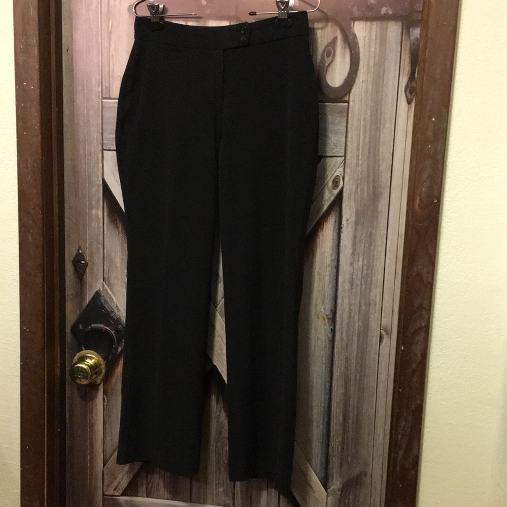 Briggs New York Petite Size 6 Woman’s Slacks